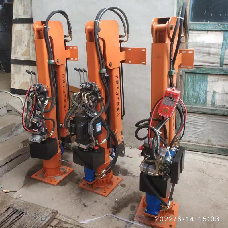 肇庆市重汽蓝牌随车吊 3.2吨 国六动力强 液压驱动 农用自卸起重机